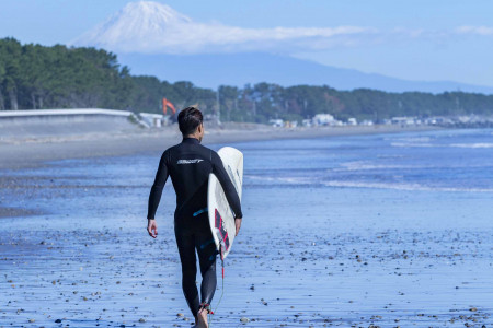 Surfing Suruga Bay: Catch the Waves Along the Makinohara Coast